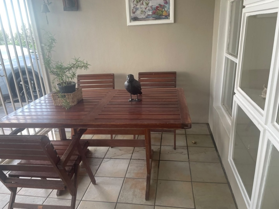To Let 1 Bedroom Property for Rent in Fish Hoek Western Cape